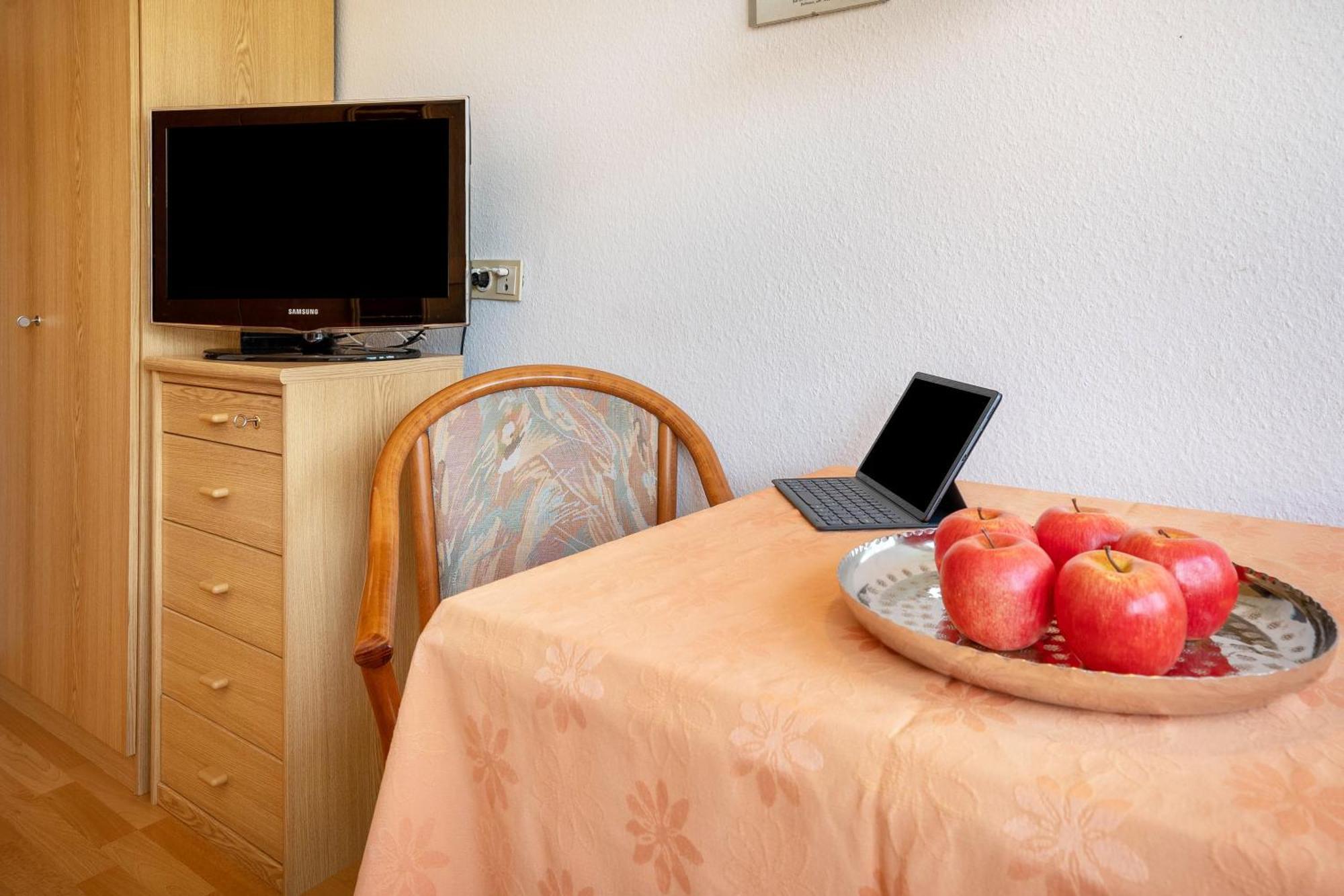 Ferienwohnung Adrion Bad Herrenalb Eksteriør bilde